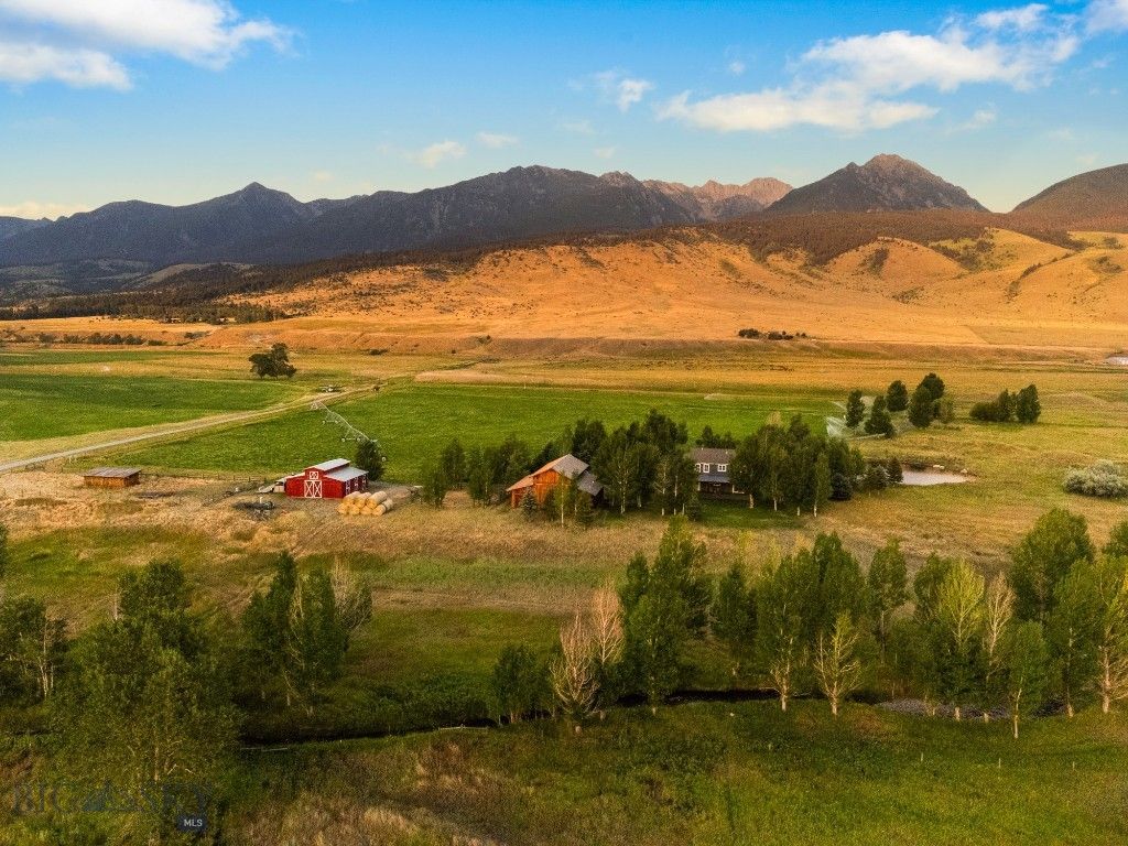 1921 E River Road, Livingston, MT 59047 photo 2