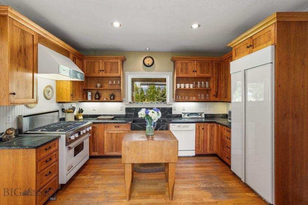 1921 E River Road, Livingston, MT 59047 photo 25