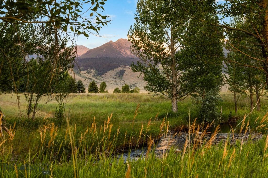 1921 E River Road, Livingston, MT 59047 photo 9