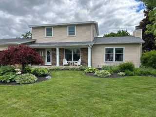 4908 Cresthill Drive Ne, Plainfield Twp, MI 49525