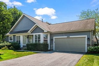 1343 Ridgefield Circle, Carol Stream, IL 60188