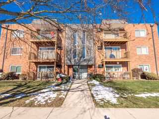 5752 W 128th Street 103, Crestwood, IL 60418