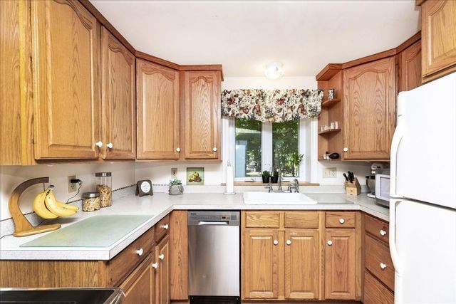 255 Lake St, Haverhill, MA 01832
