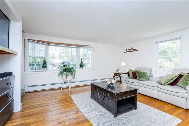 255 Lake St, Haverhill, MA 01832