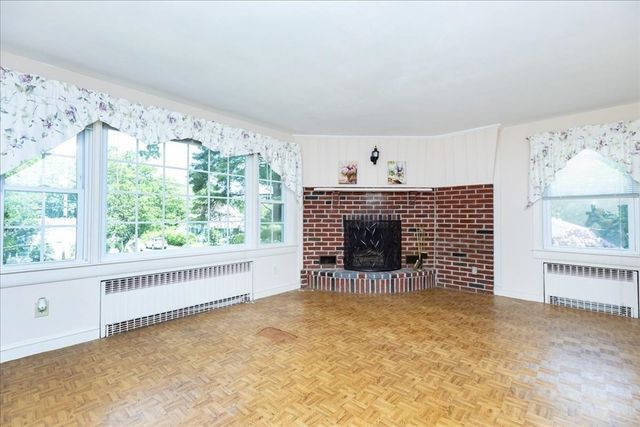 255 Lake St, Haverhill, MA 01832