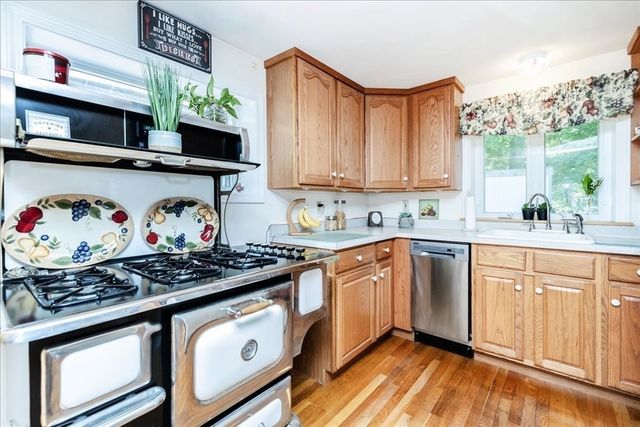 255 Lake St, Haverhill, MA 01832
