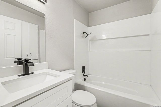 8603 Standing Rock St, San Antonio, TX 78242