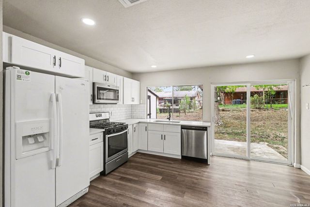 8603 Standing Rock St, San Antonio, TX 78242