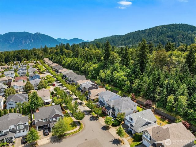35007 SE Terrace Street, Snoqualmie, WA 98065