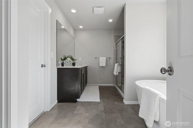 1685 NE Halden Glen Drive, Poulsbo, WA 98370