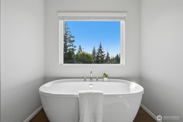 1685 NE Halden Glen Drive, Poulsbo, WA 98370