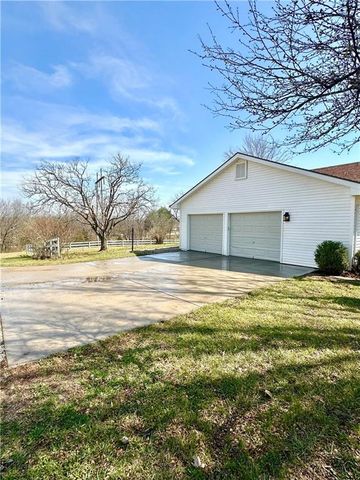 15822 Evelyn Lane, Kearney, MO 64060