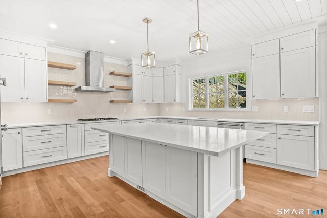 20 Locust Hill Road, Darien, CT 06820
