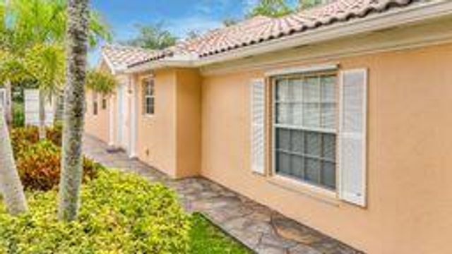 8023 Montserrat Place, Wellington, FL 33414