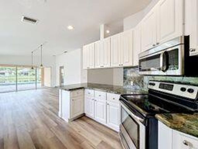 8023 Montserrat Place, Wellington, FL 33414