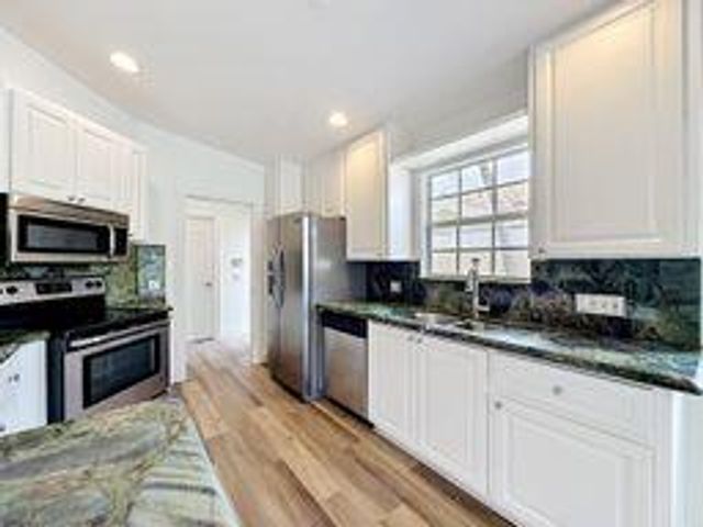 8023 Montserrat Place, Wellington, FL 33414