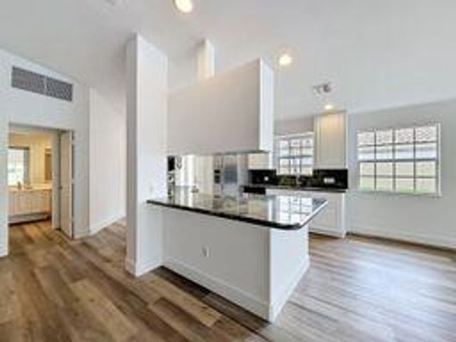 8023 Montserrat Place, Wellington, FL 33414