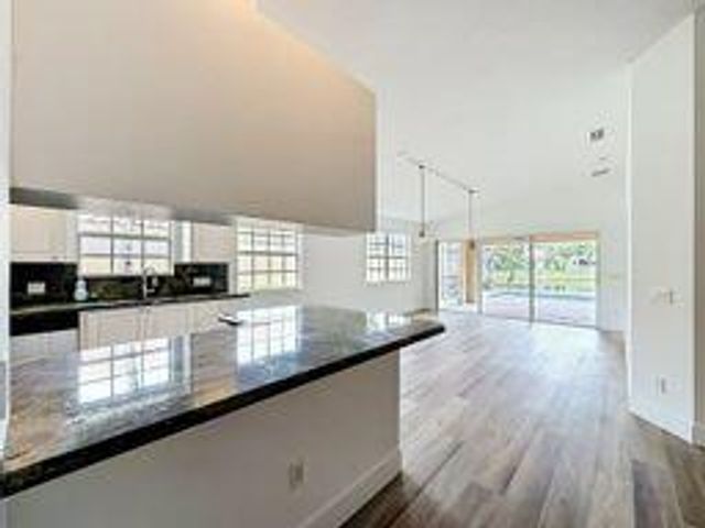 8023 Montserrat Place, Wellington, FL 33414