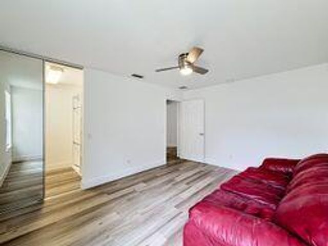 8023 Montserrat Place, Wellington, FL 33414