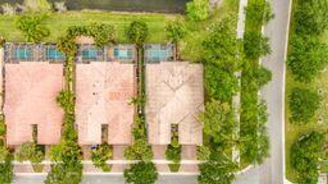8023 Montserrat Place, Wellington, FL 33414