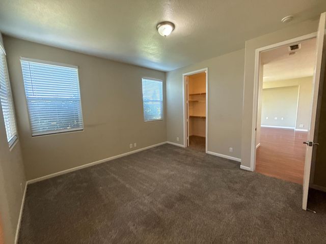 2475 Independence Trl, Plumas Lake, CA 95961