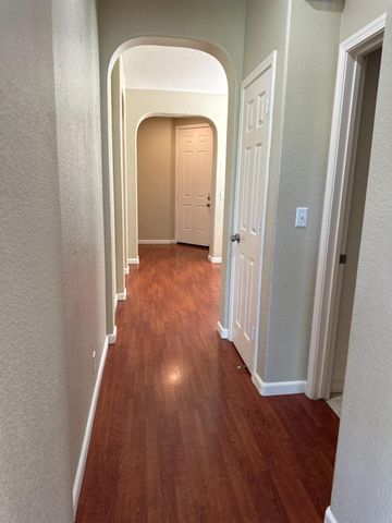 2475 Independence Trl, Plumas Lake, CA 95961