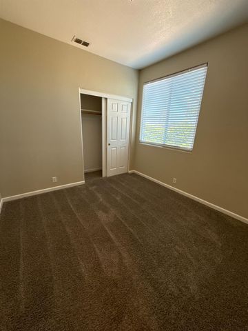 2475 Independence Trl, Plumas Lake, CA 95961