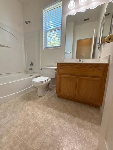 2475 Independence Trl, Plumas Lake, CA 95961