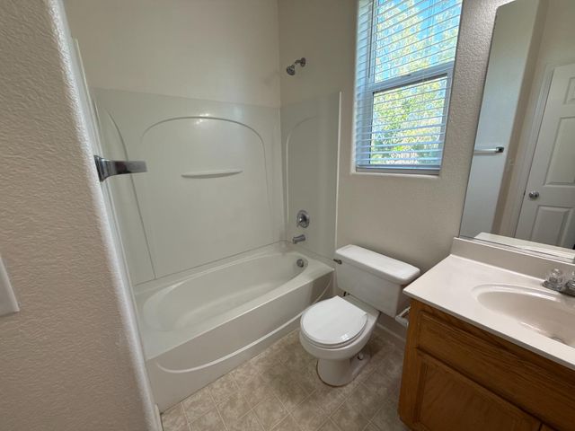 2475 Independence Trl, Plumas Lake, CA 95961