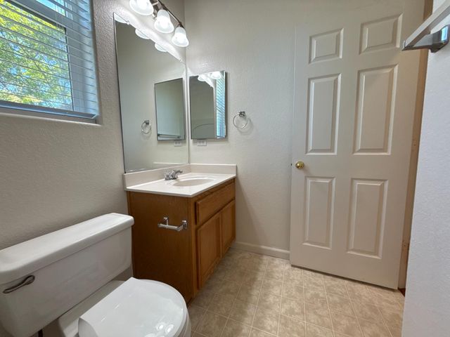 2475 Independence Trl, Plumas Lake, CA 95961