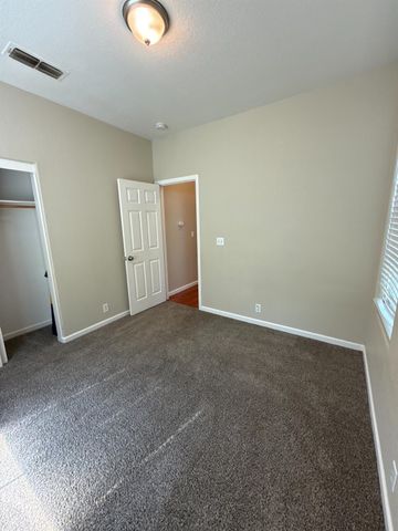 2475 Independence Trl, Plumas Lake, CA 95961