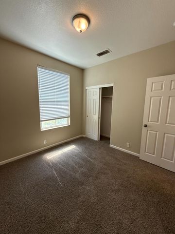 2475 Independence Trl, Plumas Lake, CA 95961