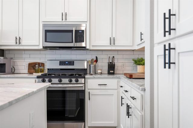 312 N Henderson Avenue 1, Dallas, TX 75214