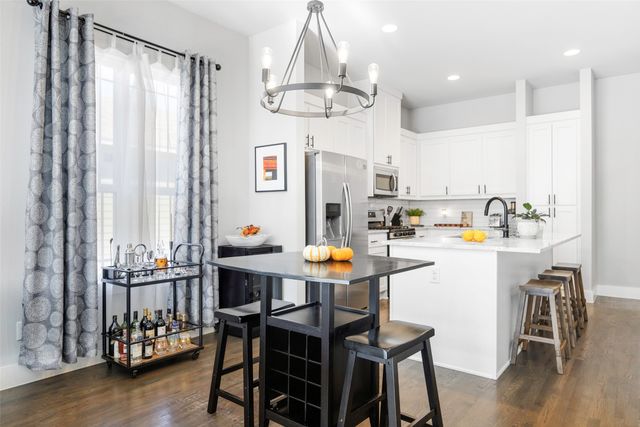 312 N Henderson Avenue 1, Dallas, TX 75214