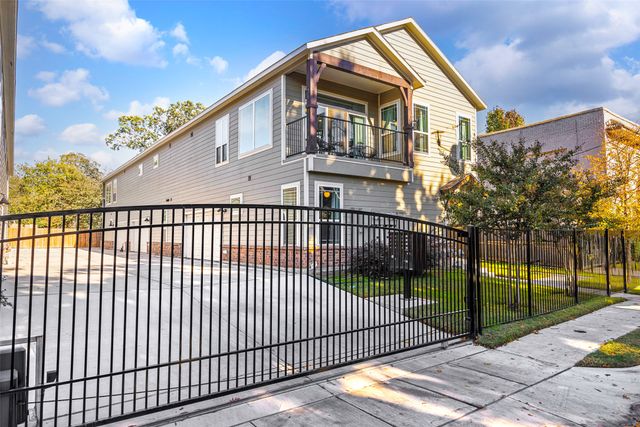 312 N Henderson Avenue 1, Dallas, TX 75214