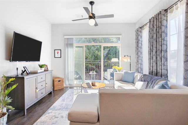 312 N Henderson Avenue 1, Dallas, TX 75214