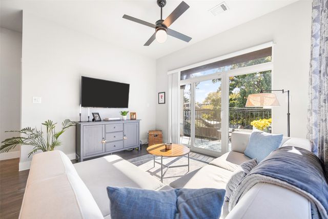 312 N Henderson Avenue 1, Dallas, TX 75214