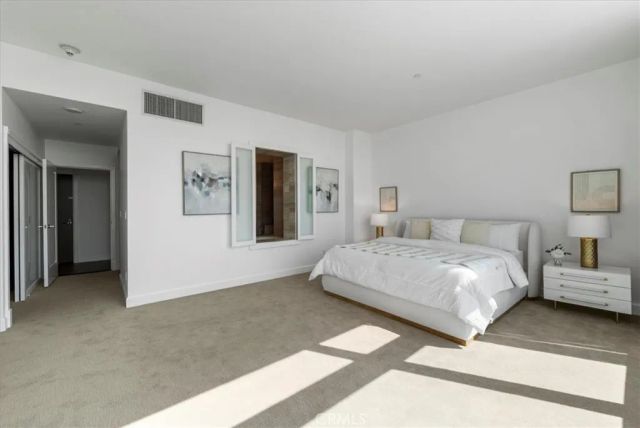 900 W Olympic, Los Angeles, CA 90015