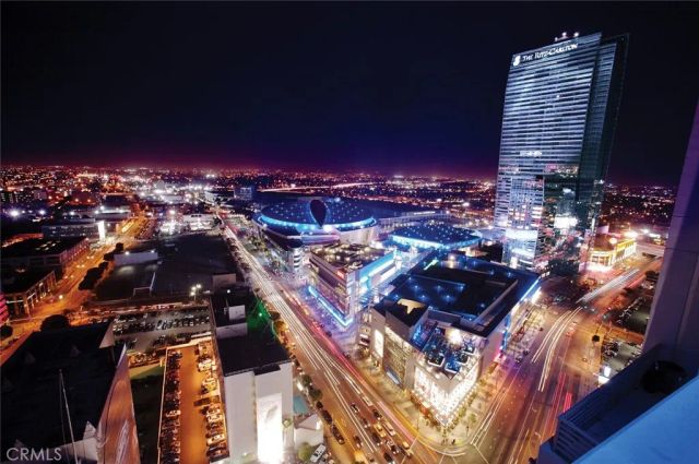 900 W Olympic, Los Angeles, CA 90015