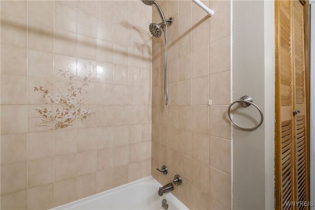 445 71st Street, Niagara Falls, NY 14304