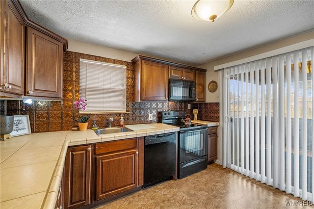 445 71st Street, Niagara Falls, NY 14304