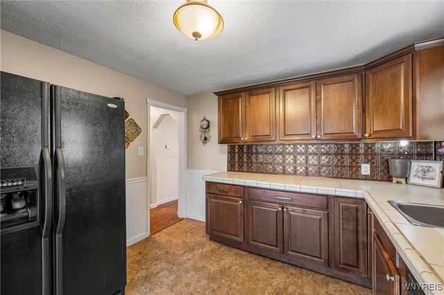 445 71st Street, Niagara Falls, NY 14304