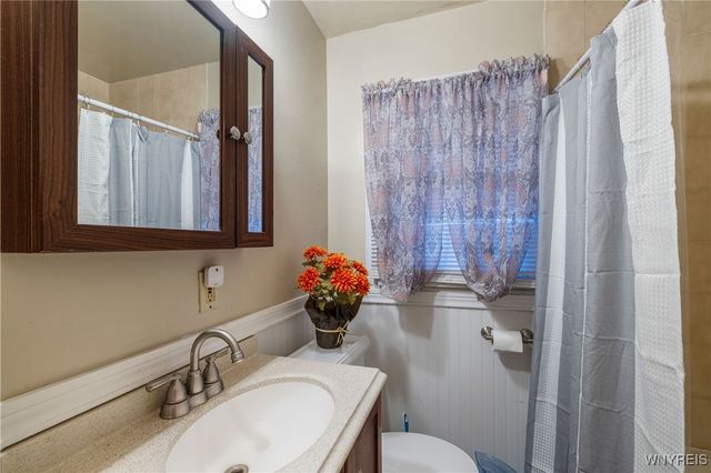 445 71st Street, Niagara Falls, NY 14304