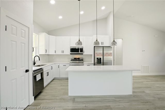 1313 Blue Heron Drive, Sebring, FL 33876