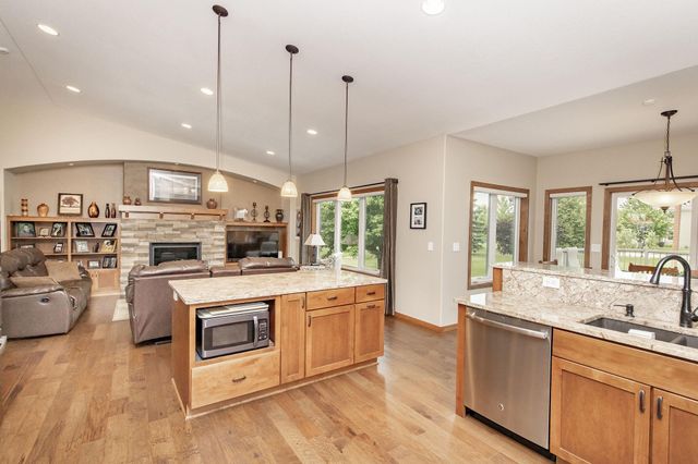 3814 22nd Avenue S, Moorhead, MN 56560