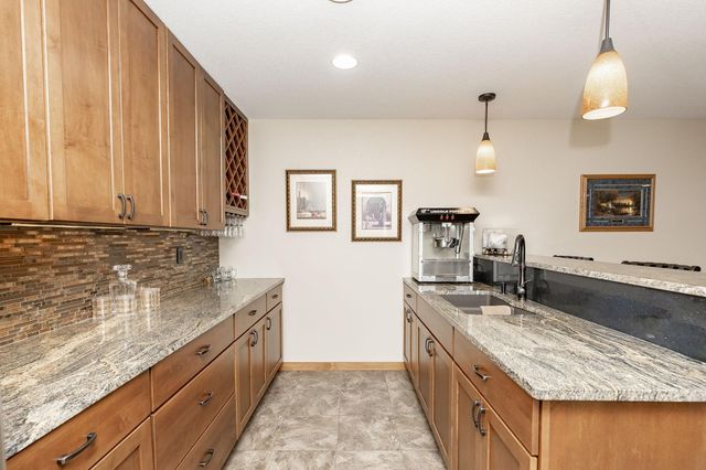 3814 22nd Avenue S, Moorhead, MN 56560