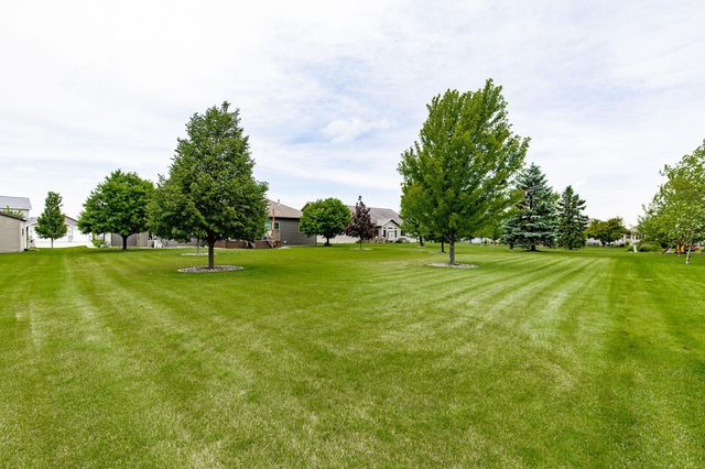 3814 22nd Avenue S, Moorhead, MN 56560