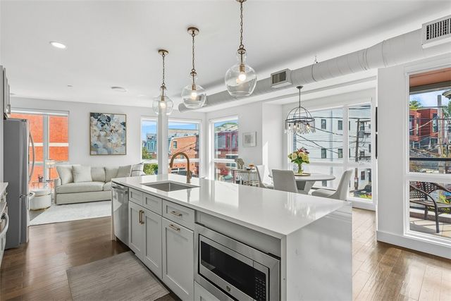 3725 Butler Street 304, Lawrenceville, PA 15201