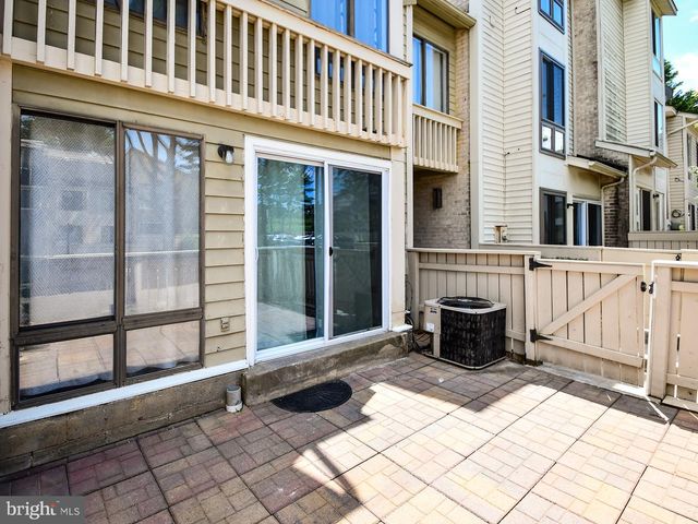 10216 RIDGELINE DR, Montgomery Village, MD 20886
