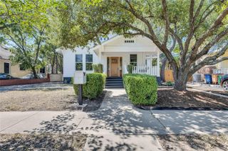 1194 San Bernard ST, Austin, TX 78702